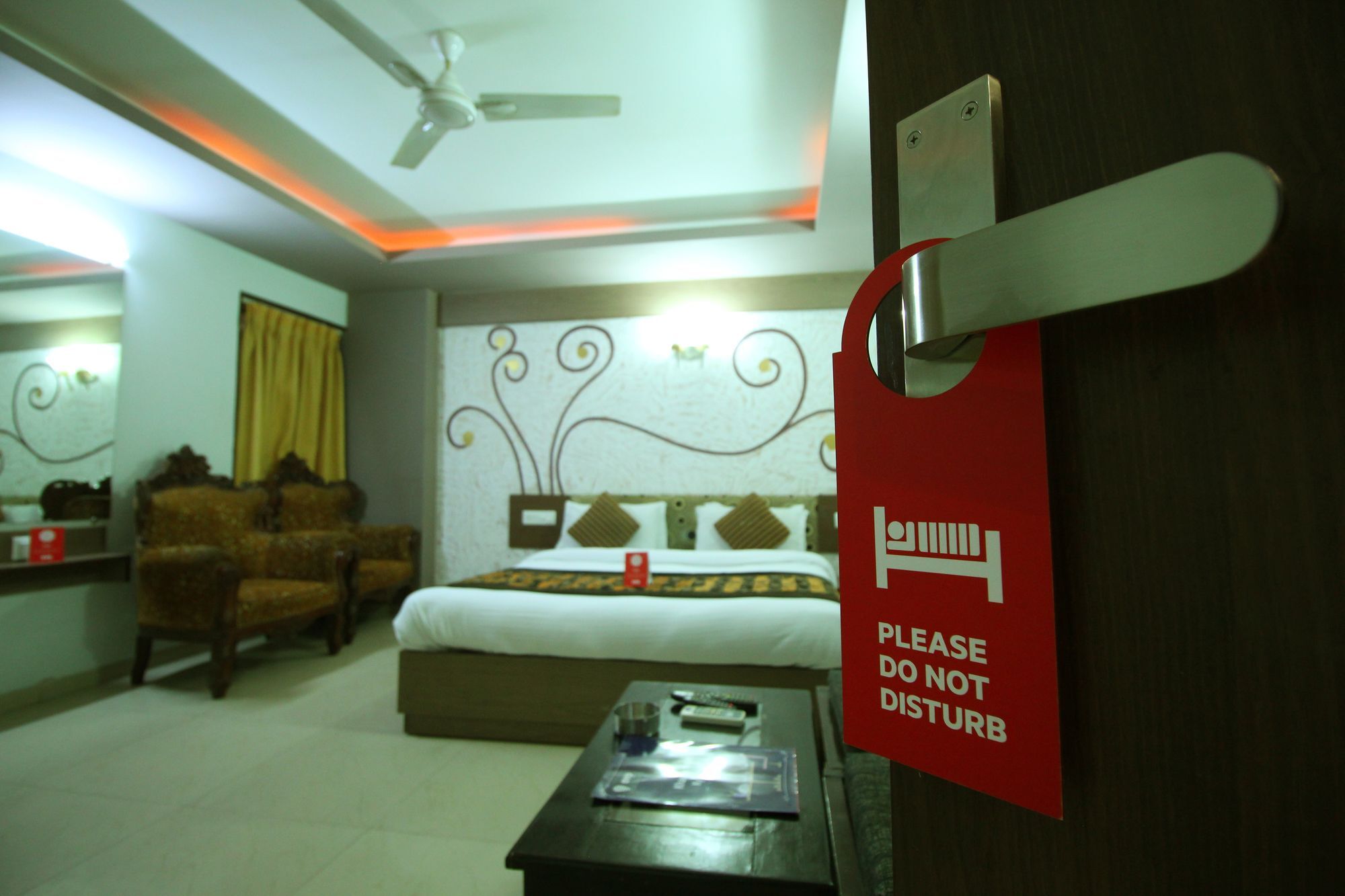 Oyo 4161 Hotel Shailly Inn Ahmedabad Buitenkant foto
